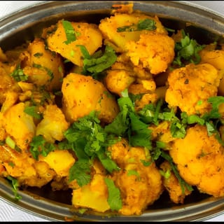 🌱 Lunch-Aloo Gobi Ghar Ki